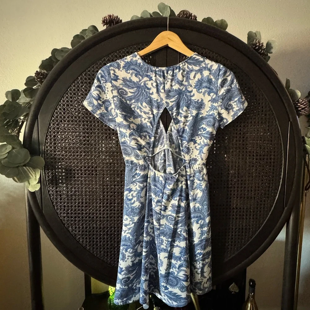 Show Me Your Mumu Antiqua Stretch Ibiza Blue White Floral Dress EUC - Picture 5 of 16